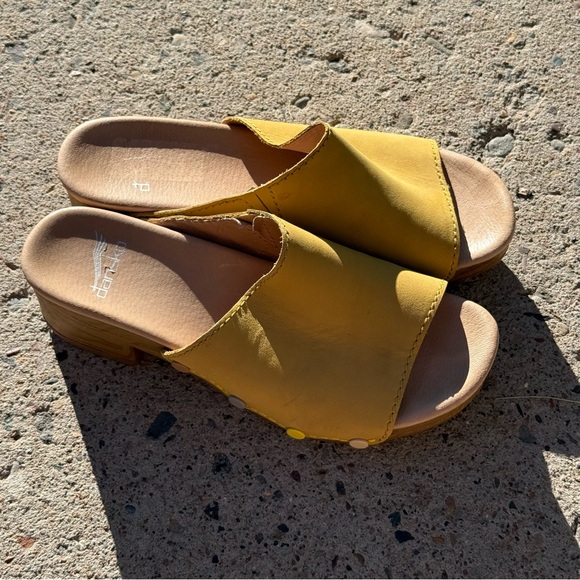 Dansko Shoes - Dansko Giana Yellow Mules Comfortable Leather Sandals Women’s Size 38EU